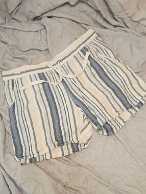DĀSH Casual Blue & White Striped Drawstring Bermuda Shorts